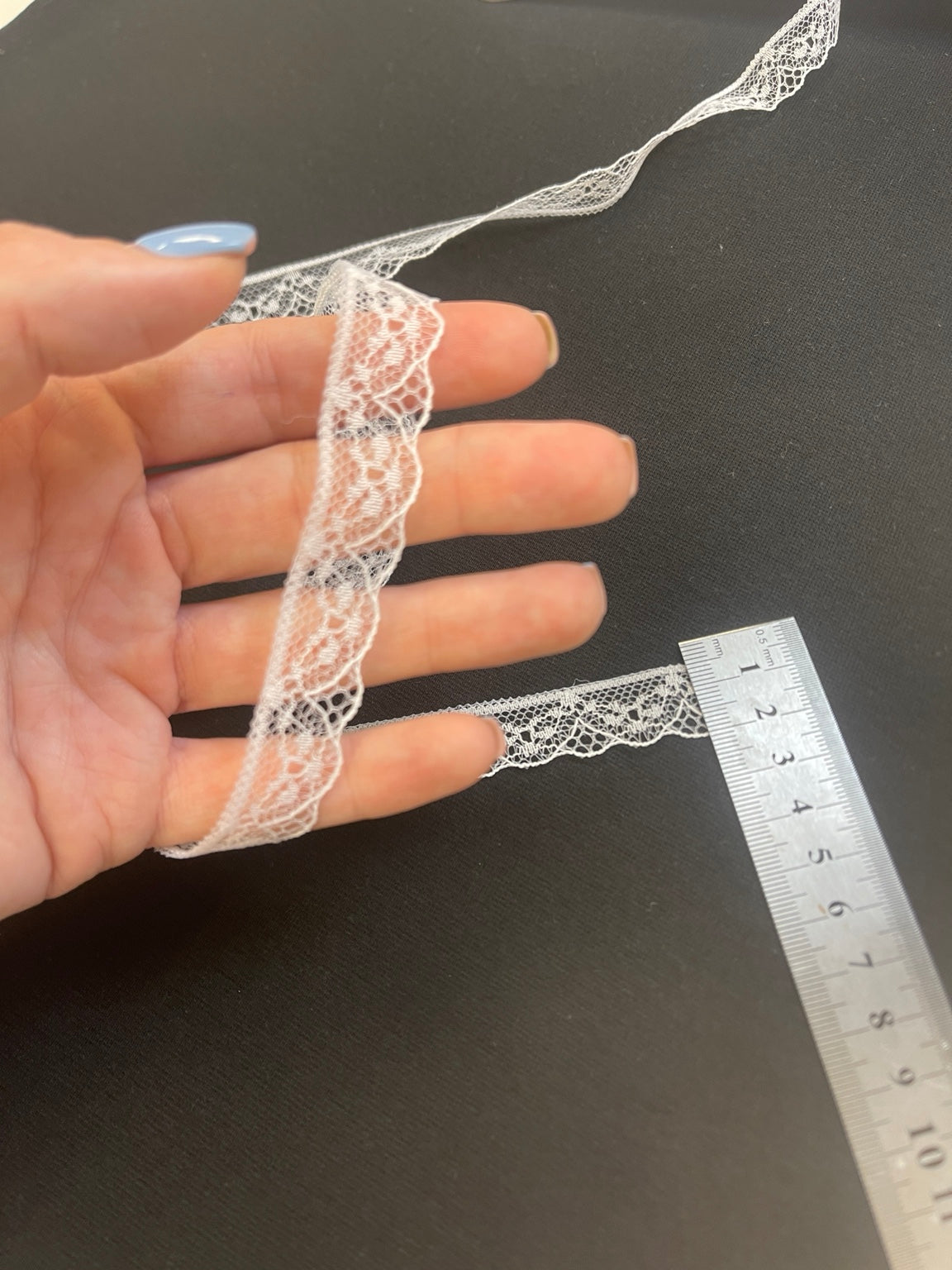 Mežģīne smalka 1,6 cm-balta