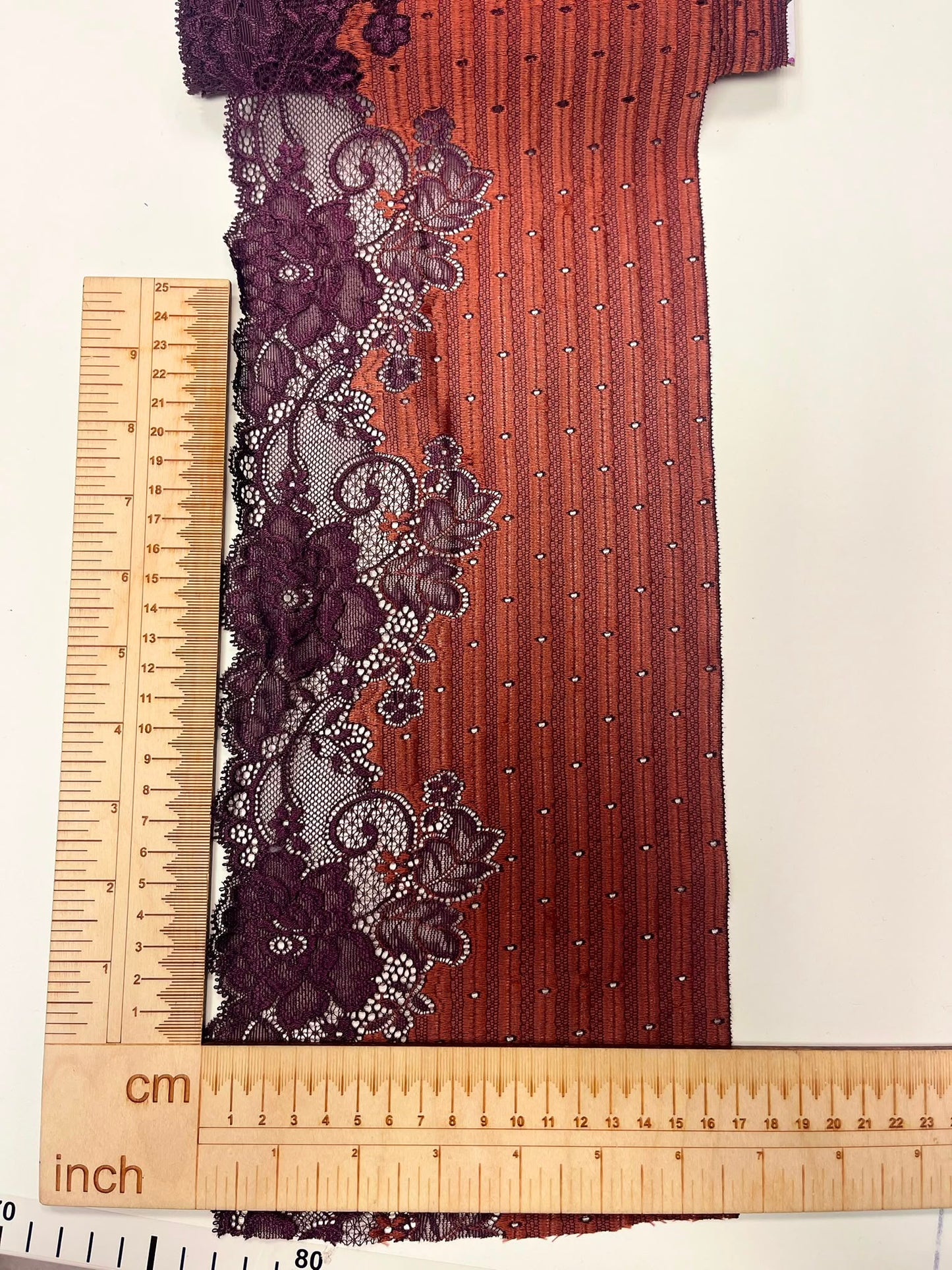 Elastīga ziedu mežģīne 18 cm-oranža ar lillā