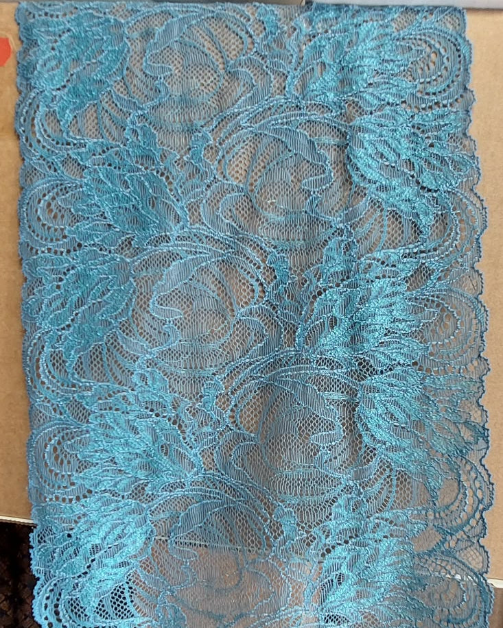 Elastīgā mežģīne 16 cm-Mākoņzila