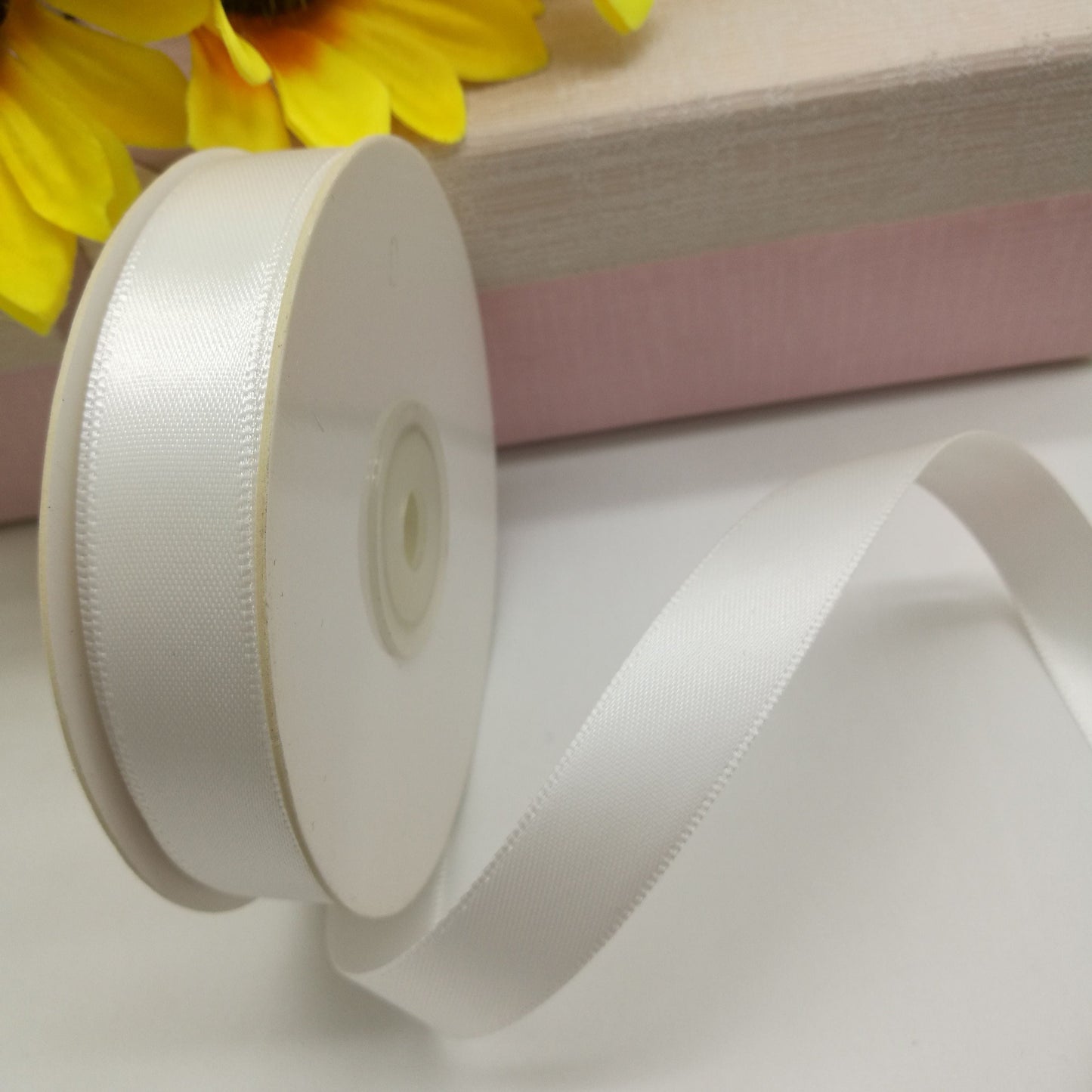 Satin ribbon - white 25 mm (pack of 25 m)