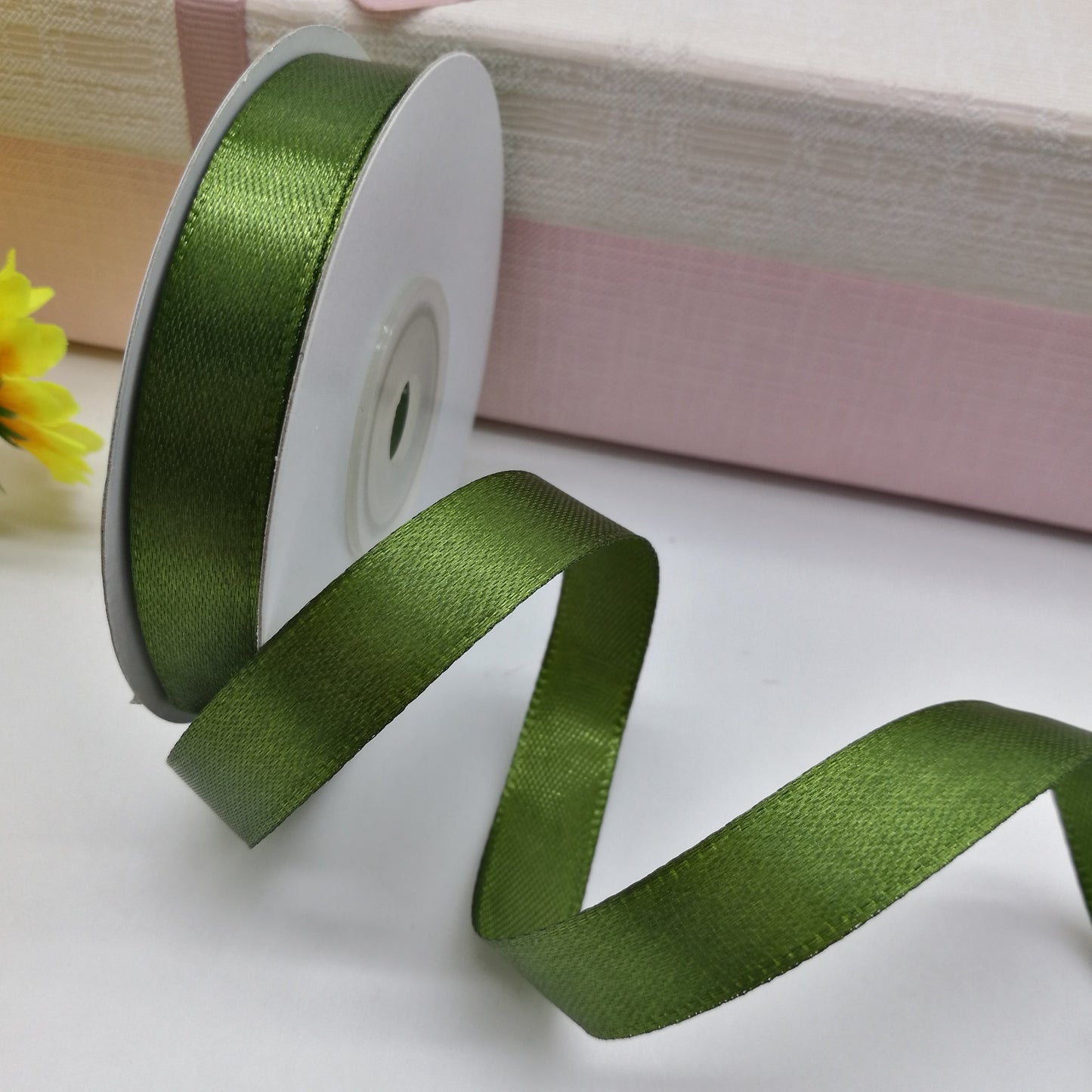 Satin ribbon - moss green 25 mm (pack of 25 m)