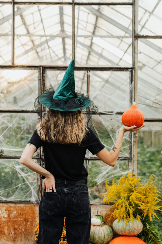 Image of the free witch hat pattern “Midnight” – PDF, 7 sizes – available online at Šarlotes audumi