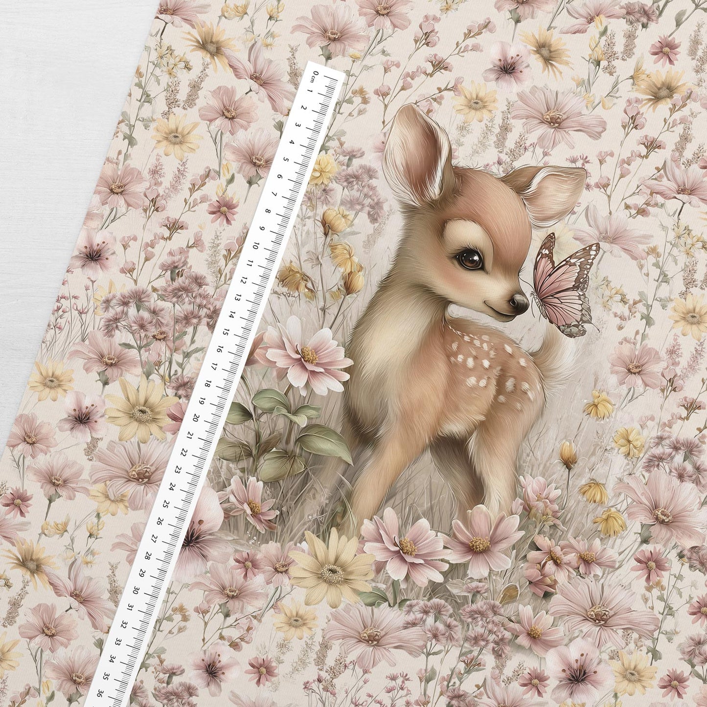 alt
Image avec panneau en tricot à boucles 40x50 cm - Bambi dans la prairie fleurie 250 g/m² – disponible chez Šarlotes audumi