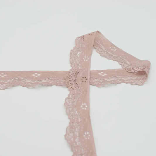 Image de dentelle élastique 3 cm - rose poudré – disponible chez Šarlotes audumi