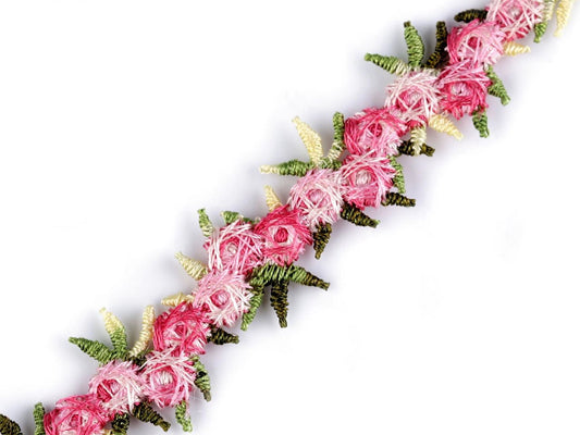 Attēls ar Izšūta dekoratīvā lente ar 3D ziediem – 20 mm – pieejams Šarlotes audumi