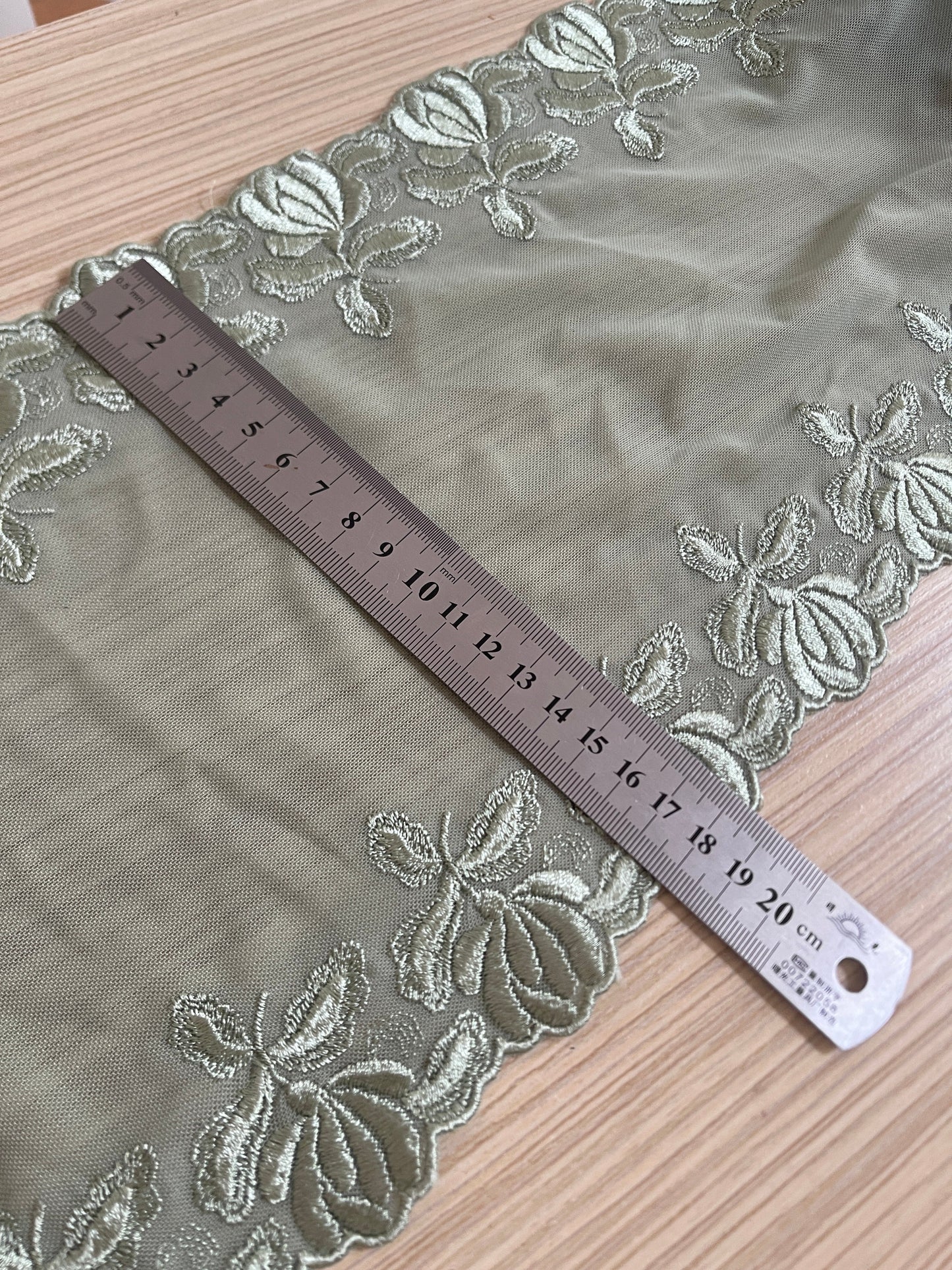 Image with embroidered lace 18 cm - green – available at Šarlotes audumi