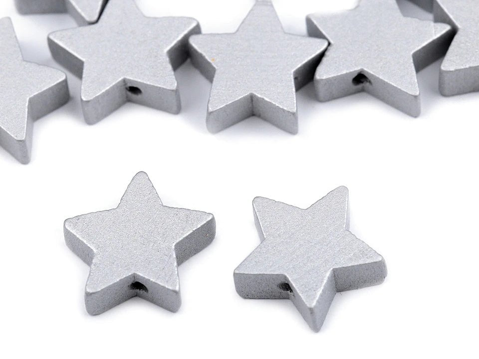 Image avec perles en bois – étoiles métalliques Ø19 mm – disponible en ligne chez Tissus de Charlotte