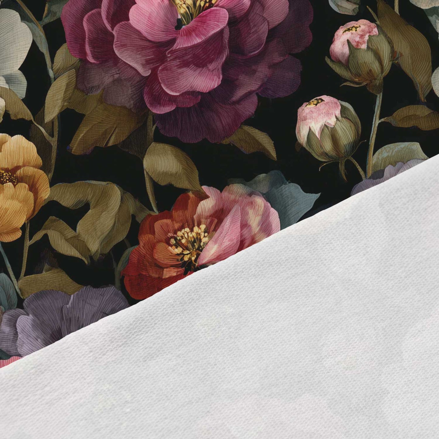 Image en jersey bouclette en coton – magnifiques fleurs sur fond noir, disponible en ligne chez Charlotte Tissus