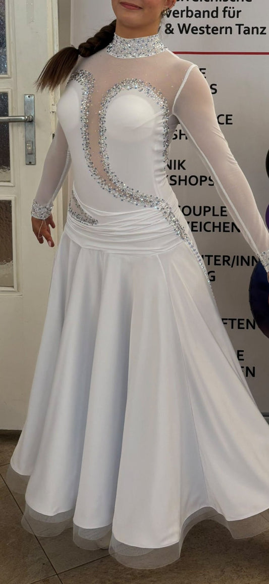 Image of Likra-white – available online at Šarlotes audumi