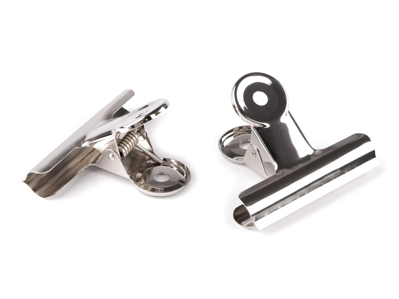 Image of metal fabric clips with a strong spring, 7.5 cm, set of 6 pcs – available at Šarlotes audumi