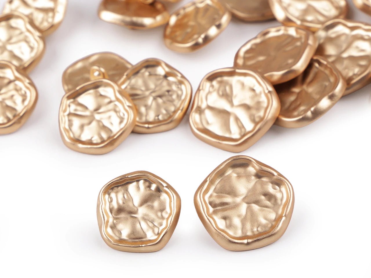 Metal buttons on a shank 24 mm - gold with relief