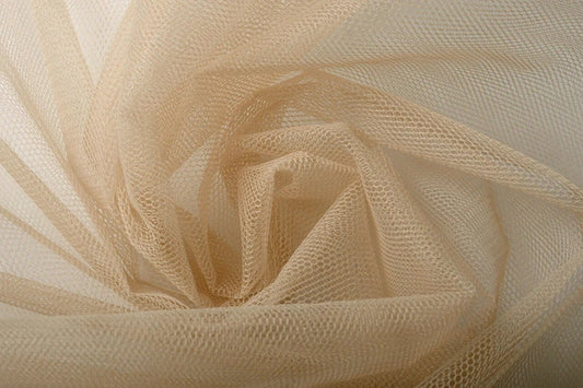 Attēls ar Tills stingrs – grauzdētas mandeles tonis | 100% neilons |20 g/m² 150 cm – pieejams Šarlotes audumi