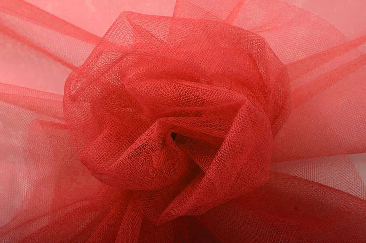 Image of stiff tulle – red| 100% nylon |20 g/m² 150 cm – available at Šarlotes audumi