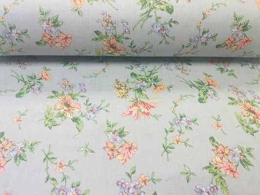 100% cotton fabric - flowers and light gray 130 g/m²