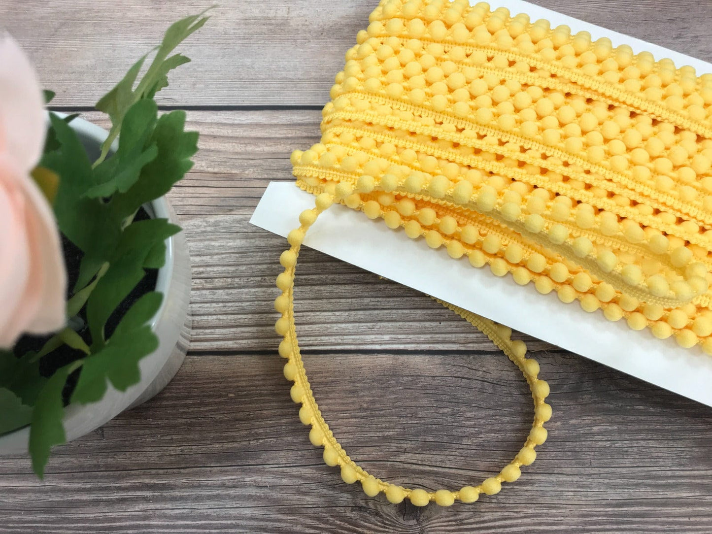 Ruban Pom Pom 12 mm jaune clair #117