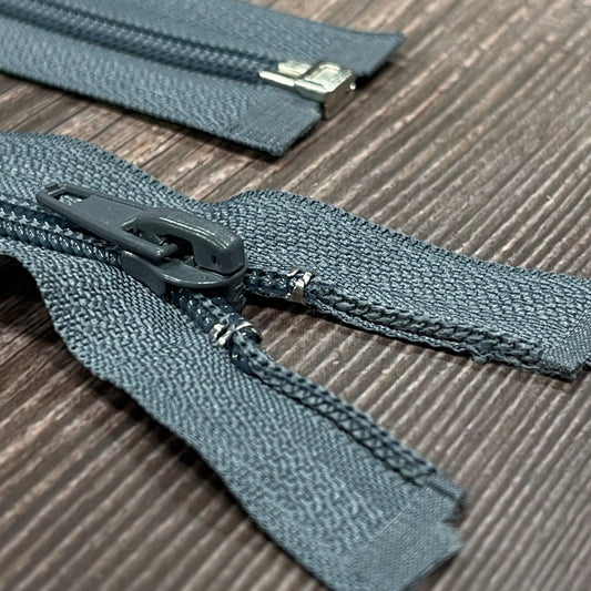 alt
Zipper opening-graphite gray