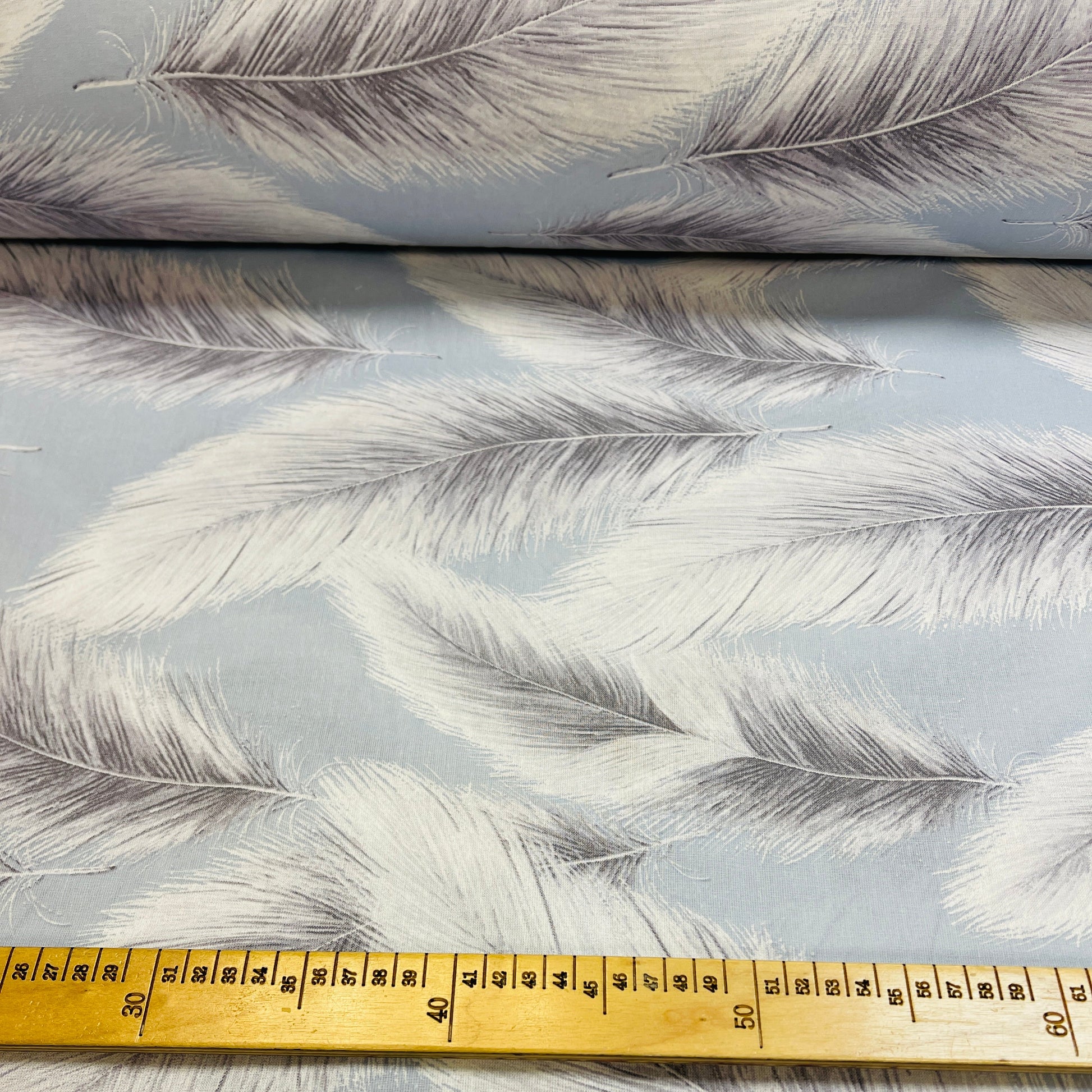 alt
Image with 100% cotton fabric - down 220cm 146 g/m² – available at Charlotte Fabrics