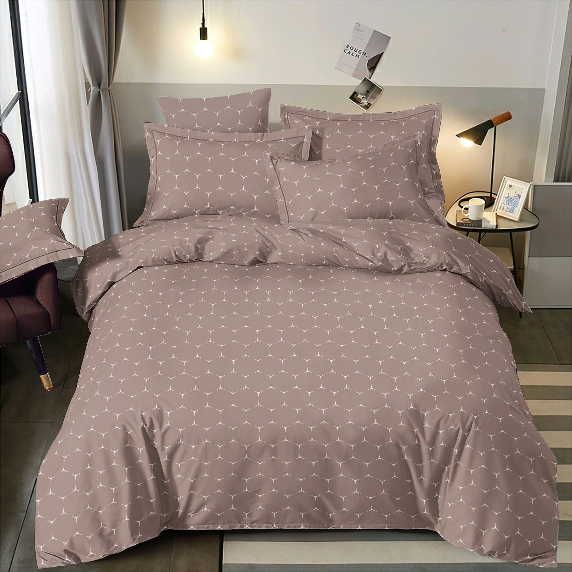 alt
Image with 100% cotton fabric - geometric check 220cm 146 g/m² – available at Šarlote fabrics
