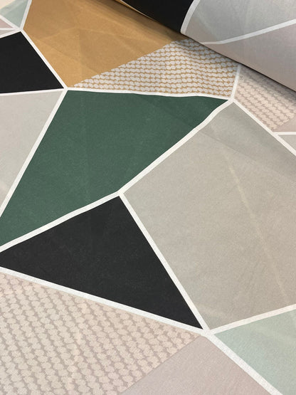 Image en tissu 100 % coton - triangles géométriques 220 cm 130 g/m² – disponible chez Šarlotes audumi