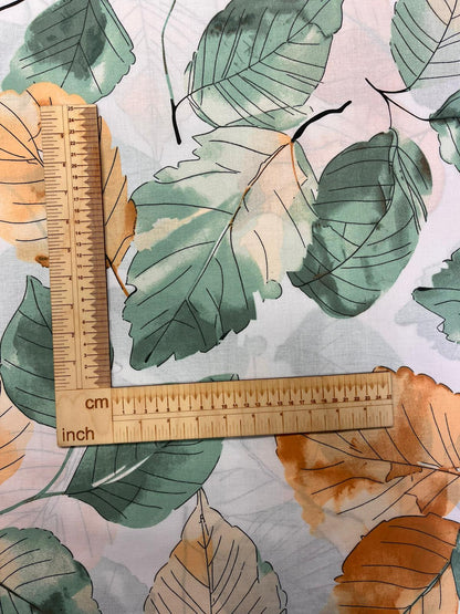 Image with 100% cotton fabric - leaf print 125 g/m² – available at Šarlotes audumi