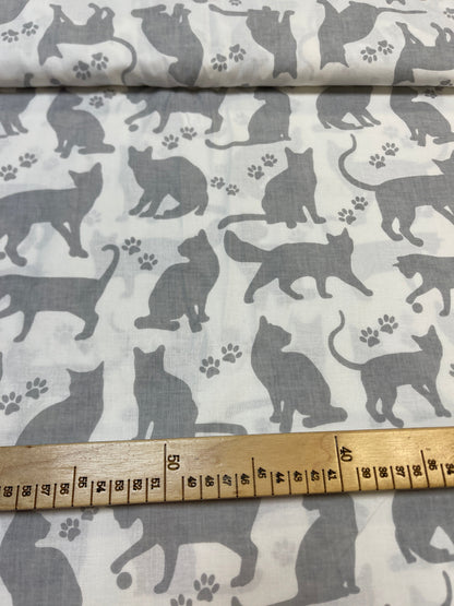 100% Cotton fabric - gray cats 125 g/m²