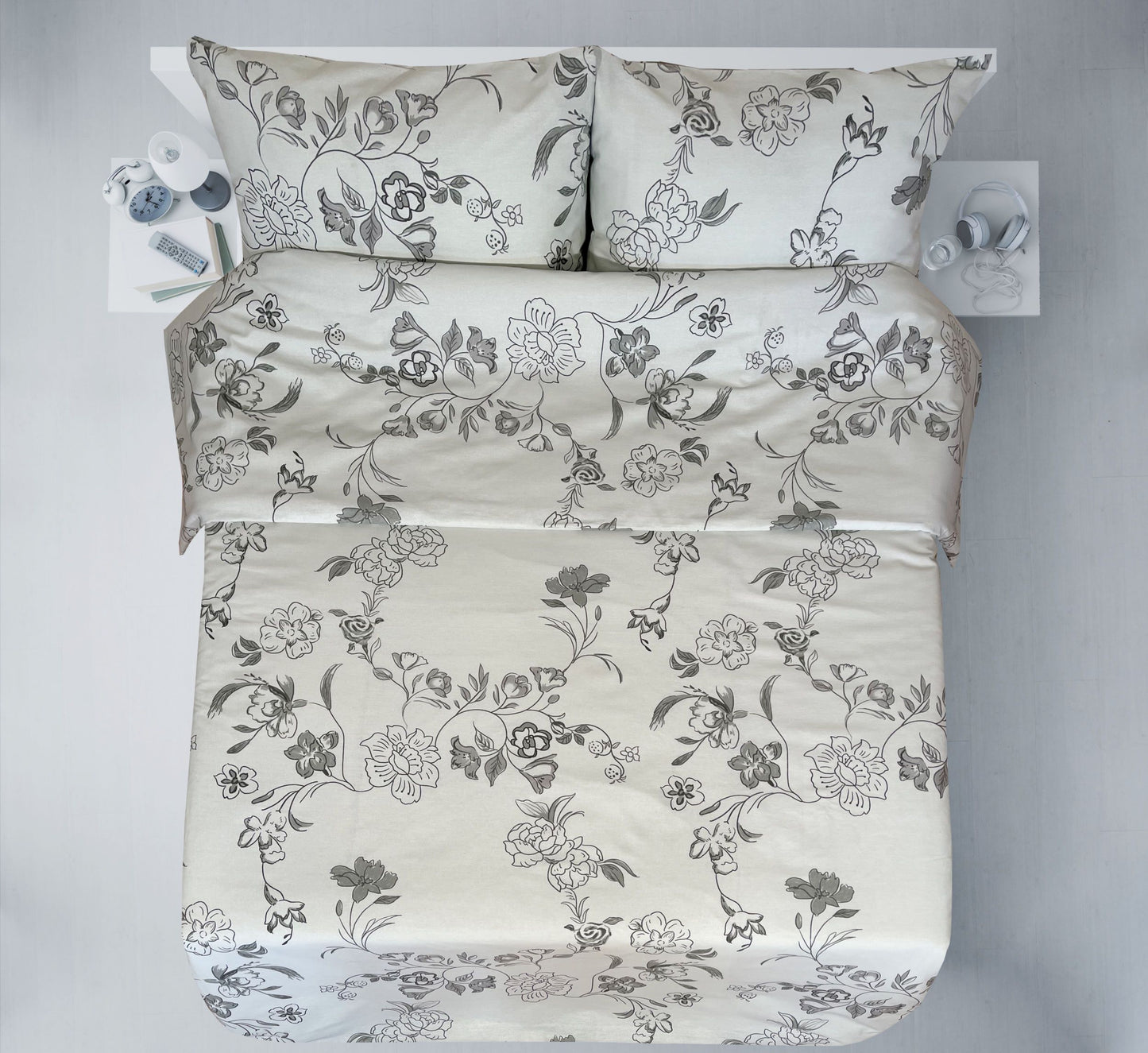 alt
Image with 100% cotton fabric - grey flowers on a greyish background 220cm 146 g/m² – available at Šarlotes audumi