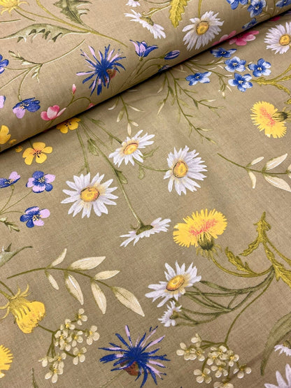 alt
Image with 100% cotton fabric - meadow flowers on a green background 125 g/m² – available at Šarlotes audumi