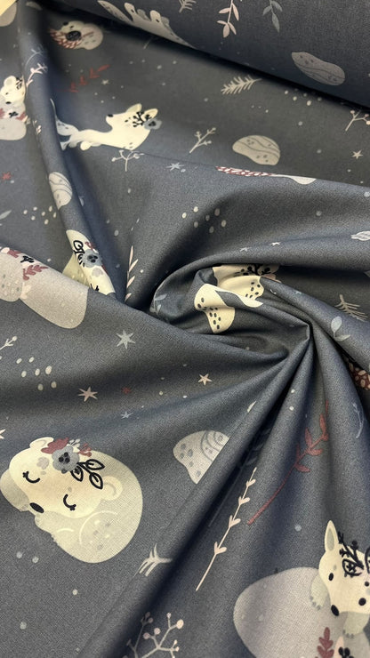 100% cotton fabric with polar fox, available online at Šarlotes audumi