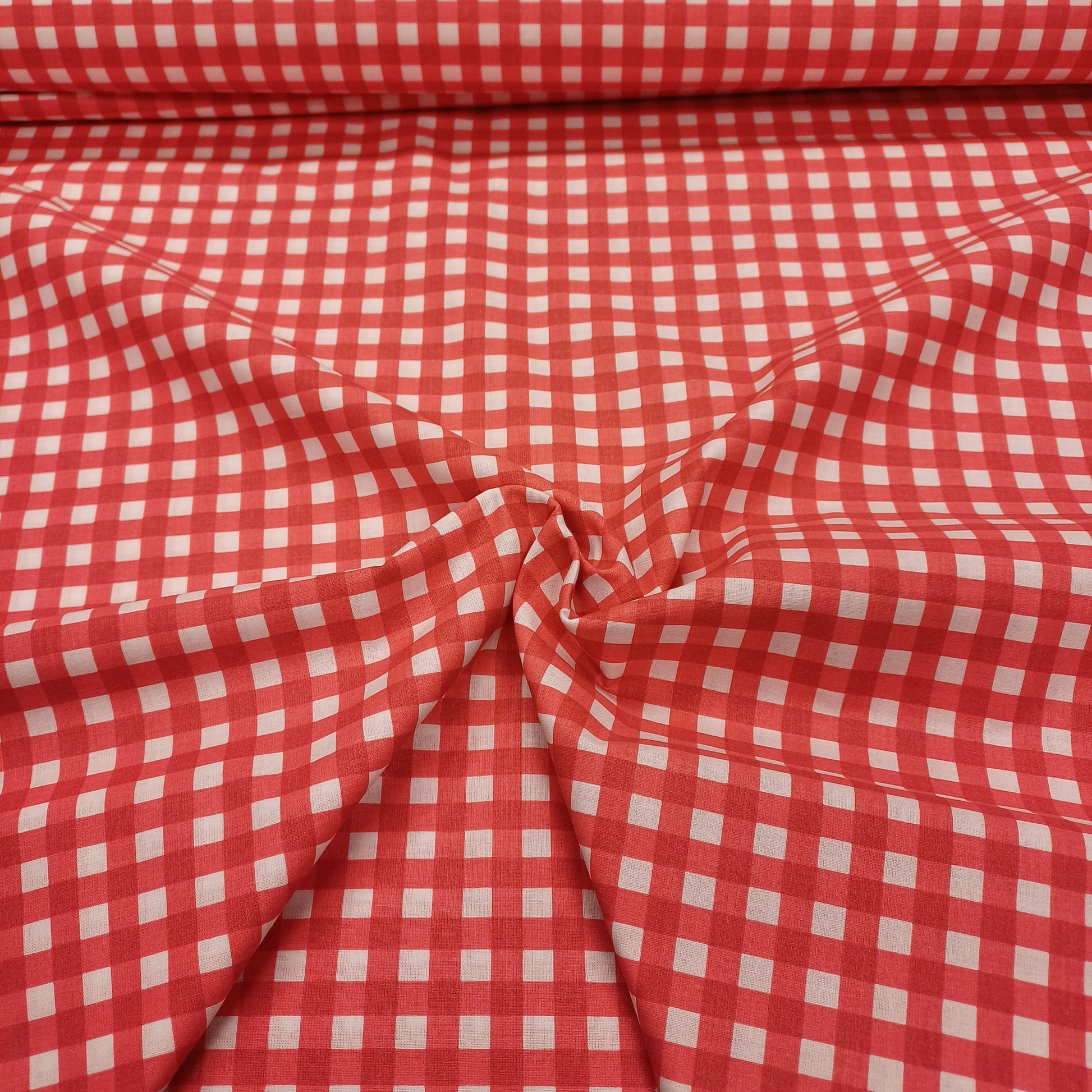 100% Cotton fabric - red plaid 130 g/m²
