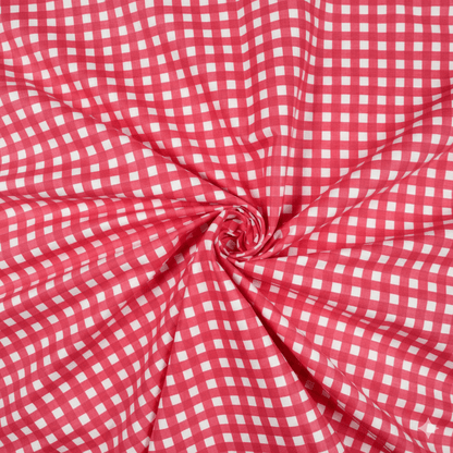 Image with 100% cotton fabric - red checks 130 g/m² – available at Šarlote fabrics