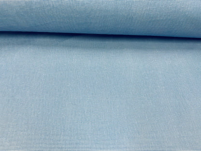 100% Kokvilnas audums - smalkas zilas līnijas 125 g/m²