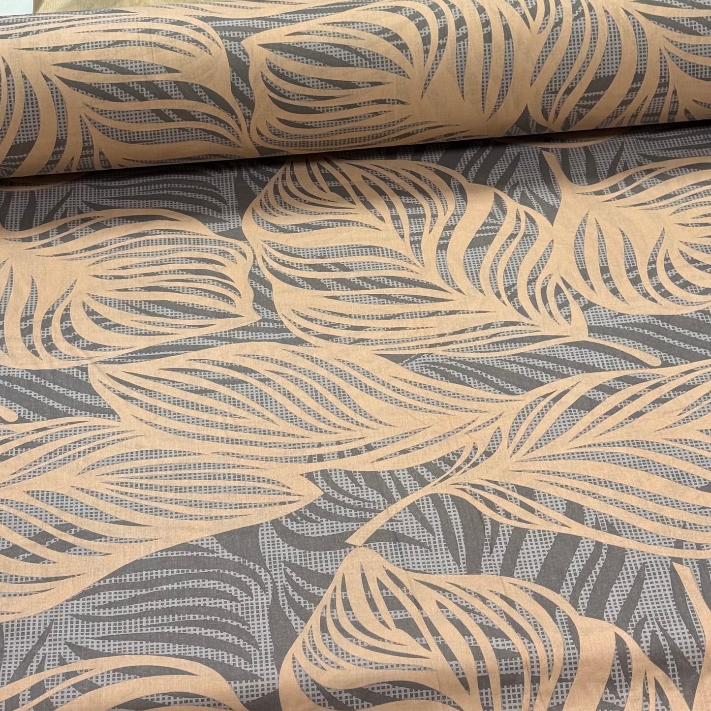 Image of 100% cotton fabric - sand palm morning 220cm 146 g/m² – available at Charlotte's Fabrics