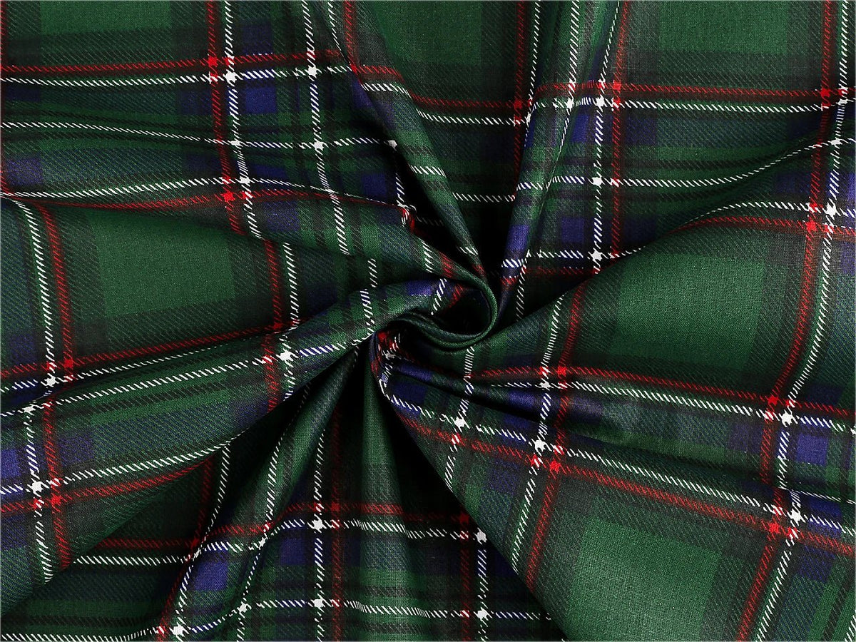 Image of 100% cotton fabric - green Christmas plaid, available online at Šarlotes audumi