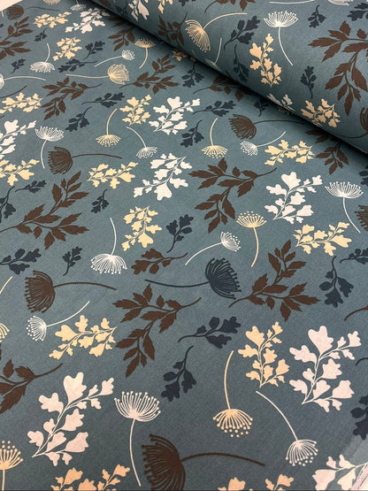 Image en tissu 100 % coton - motif de feuilles bleu-vert 125 g/m² – disponible chez Šarlotes audumi