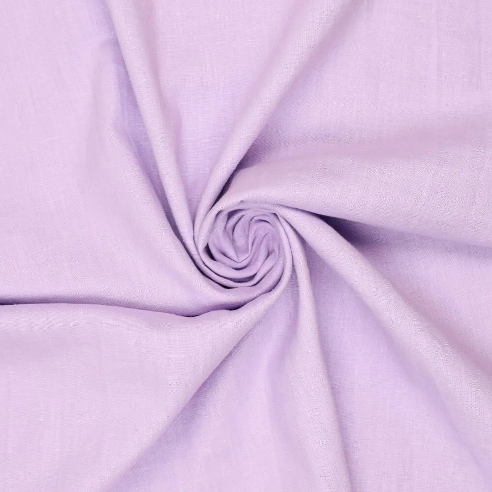 Image du tissu de lin adouci 100 % lilas 165 g/m² – disponible chez Šarlotes audumi