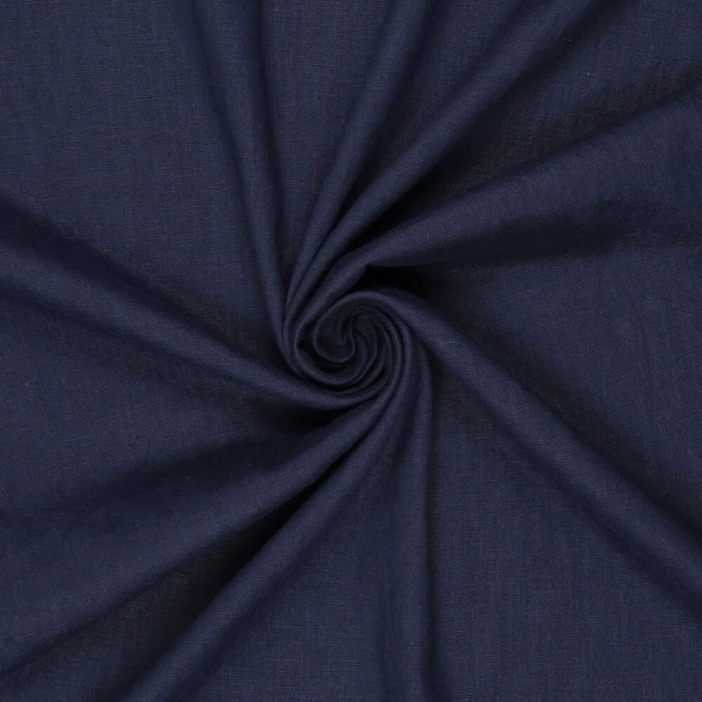 Image avec tissu de lin adouci 100 % bleu foncé 165 g/m² – disponible en ligne chez Šarlotes audumi