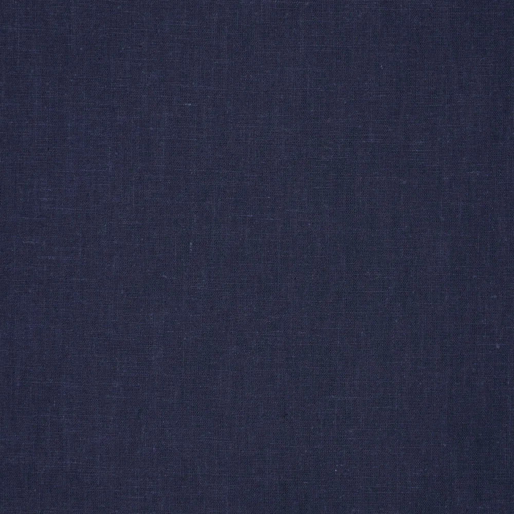 Tissu en lin adouci 100 % bleu foncé 165 g/m² – disponible en ligne chez Šarlotes audumi