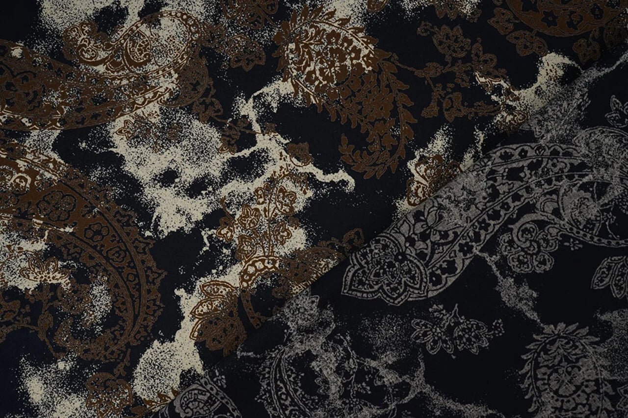 Image of 100% viscose fabric - brown and black pattern 135 g/m² – available at Šarlotes audumi