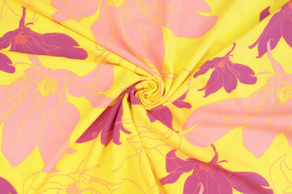 100 % tissu en viscose - fleurs jaunes et roses 105 g/m²
