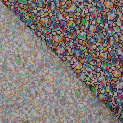 Image du tissu 100 % viscose mosaïque de cristaux – disponible en ligne chez Šarlotes audumi