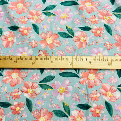 Image of 100% viscose fabric - flowers on a mint background 135 g/m² – available at Šarlotes audumi
