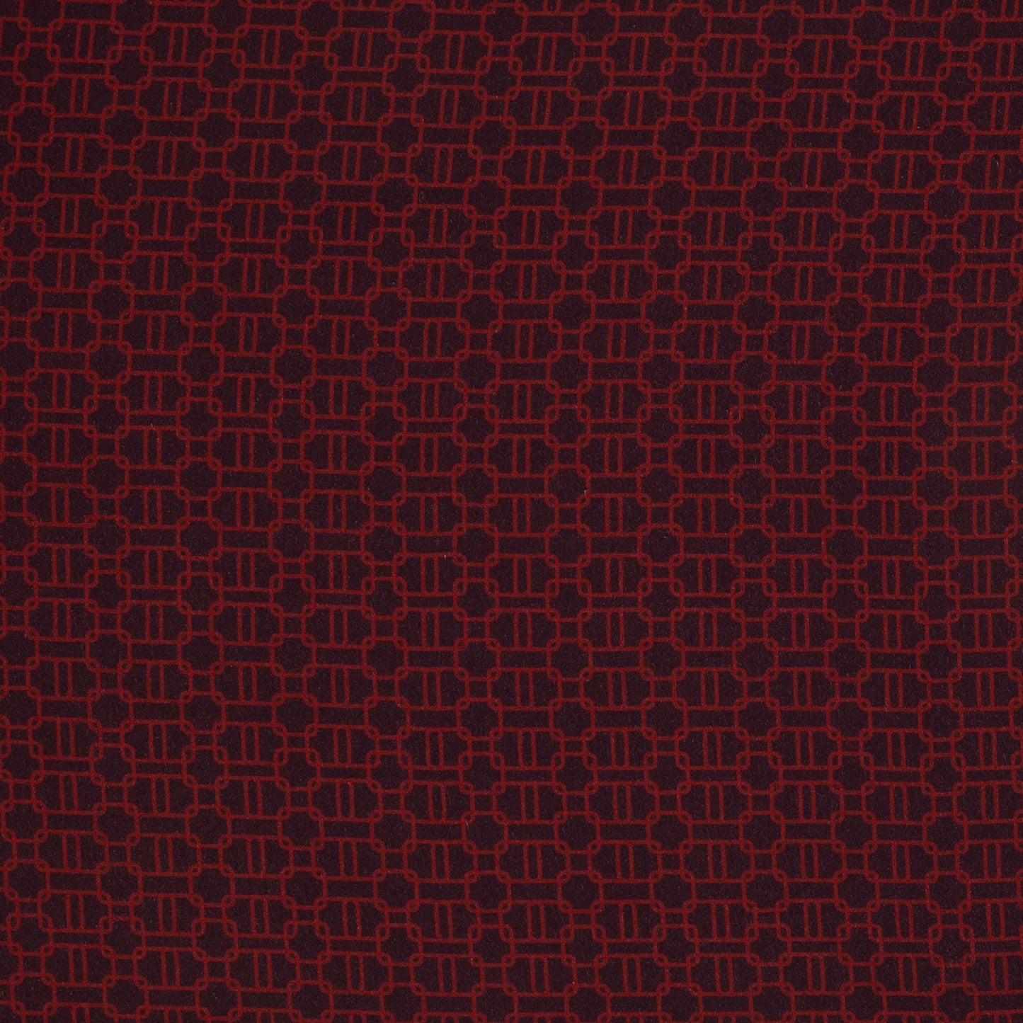 Image d’un tissu 100 % viscose, à motif de chaînes rouge, 135 g/m² – disponible en ligne chez Šarlotes audumi