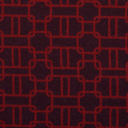 Image avec tissu 100 % viscose à motif de chaînes rouge, 135 g/m² – disponible en ligne chez Šarlotes audumi