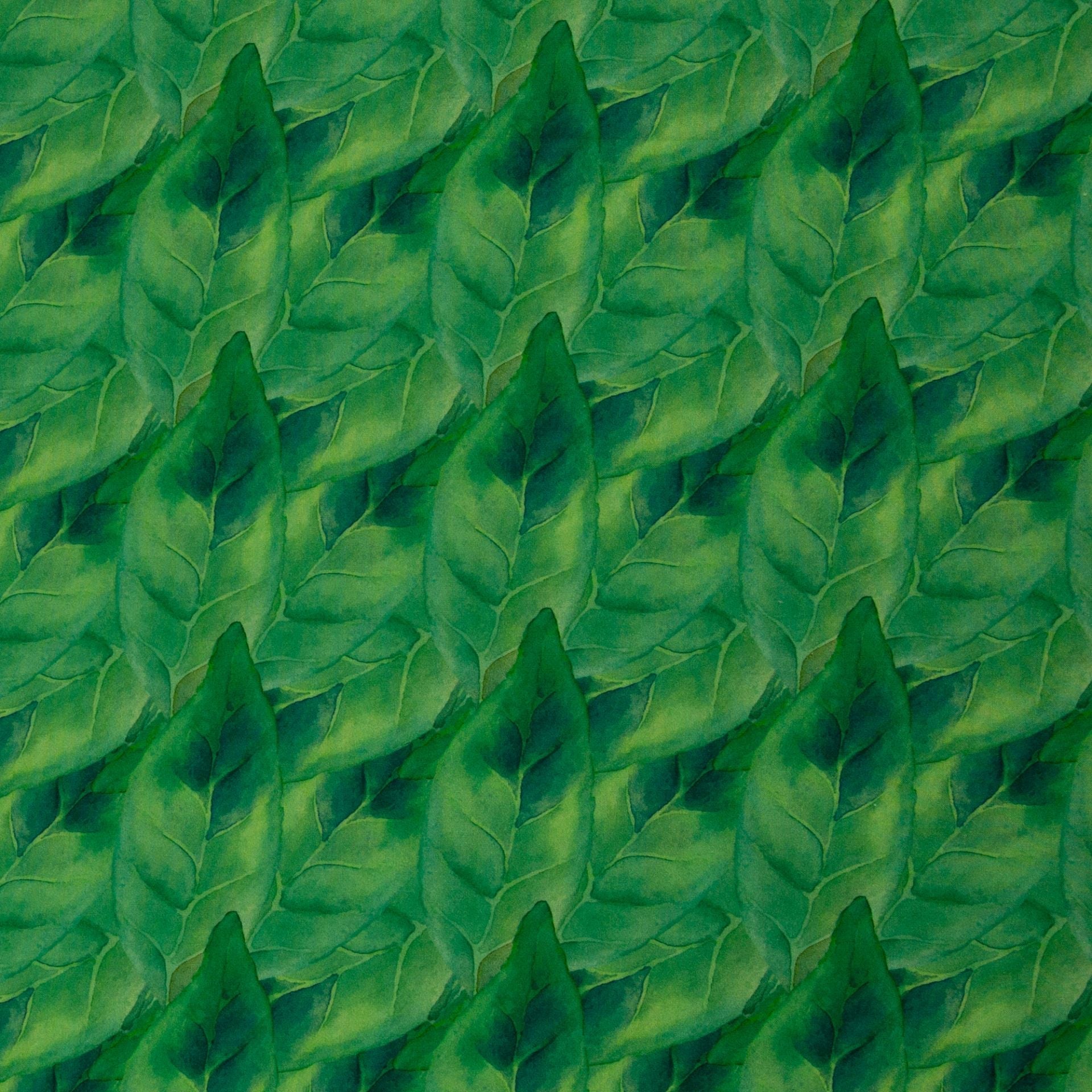 Tissu 100 % viscose - feuillage émeraude 125 g/m² – disponible chez Šarlotes audumi