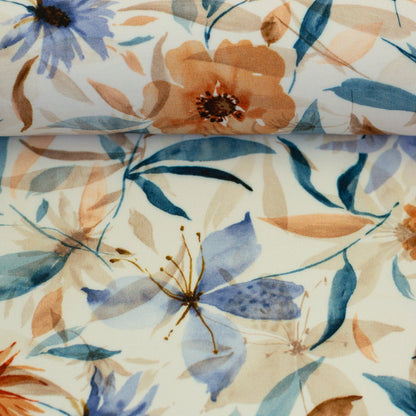 Bild mit 100 % Viskose-Stoff – blaues und oranges Blumenmotiv, online erhältlich bei Šarlotes audumi