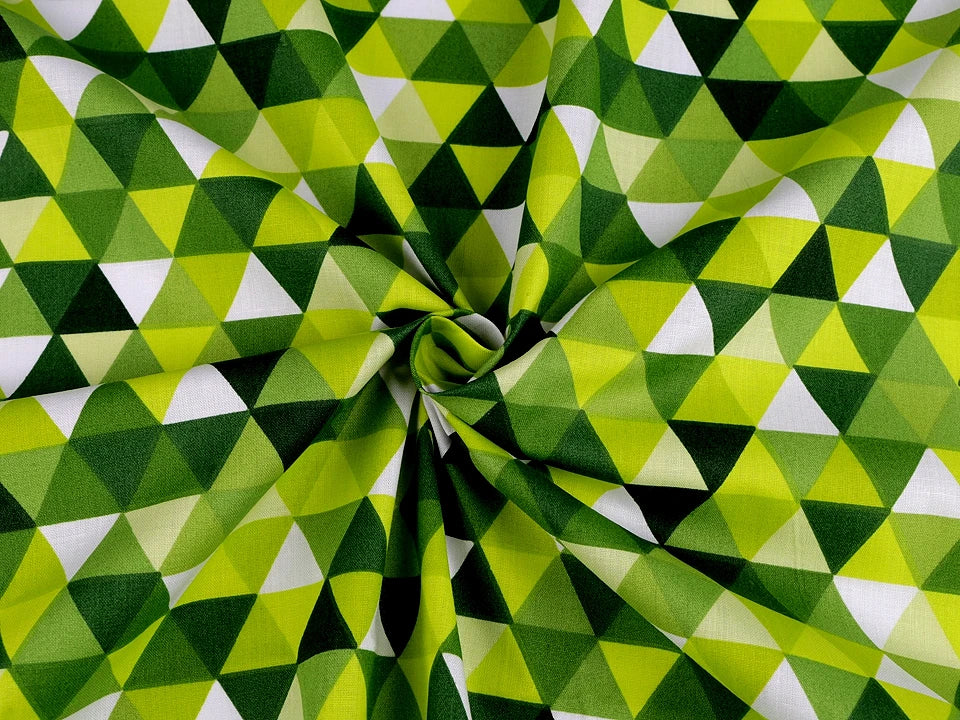 100% Cotton fabric - green triangles 125 g/m²