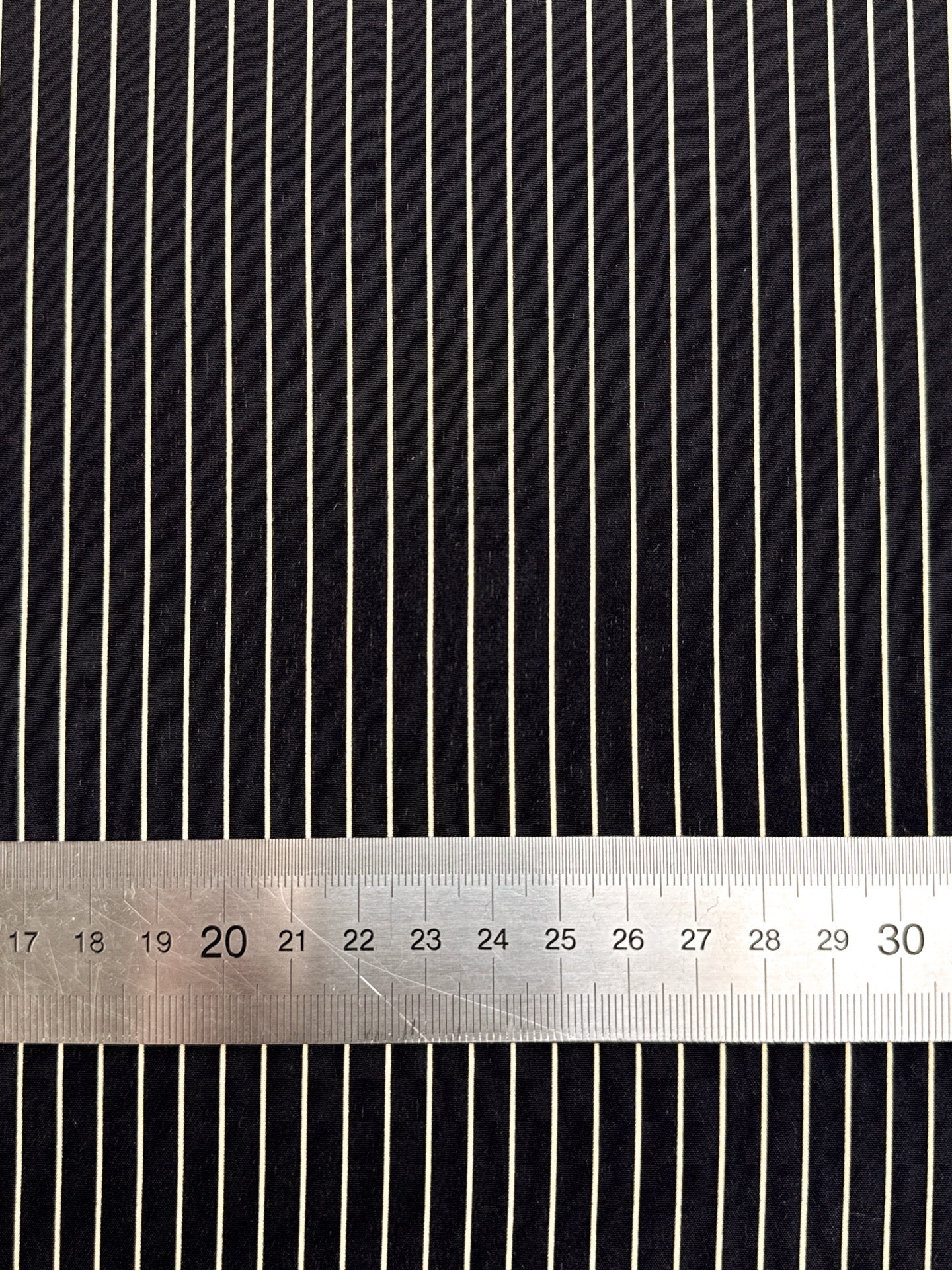 Italian 100% silk fabric with a fine black striped pattern – 80 g/m²