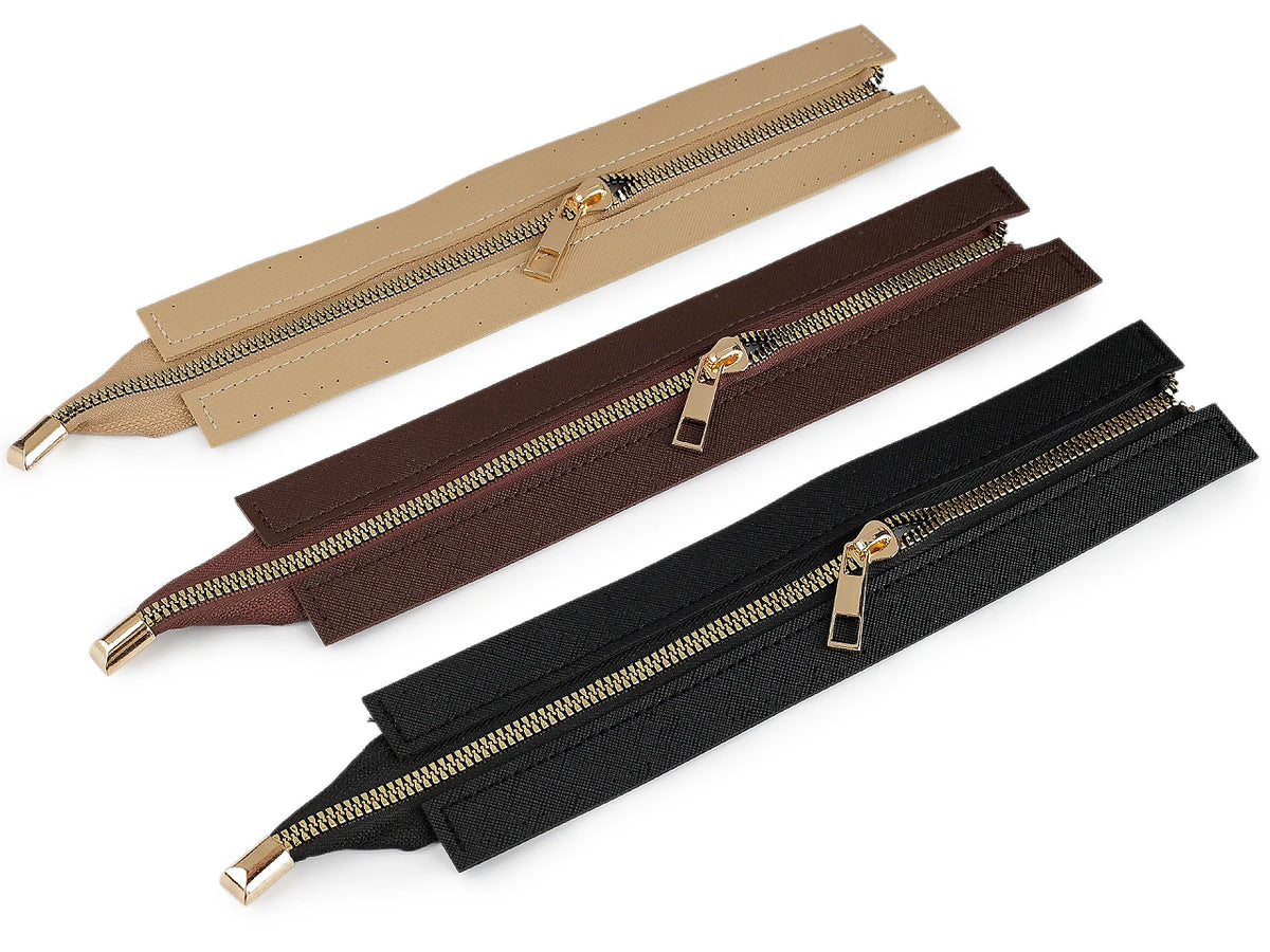 Bag zipper with faux leather trim – brown