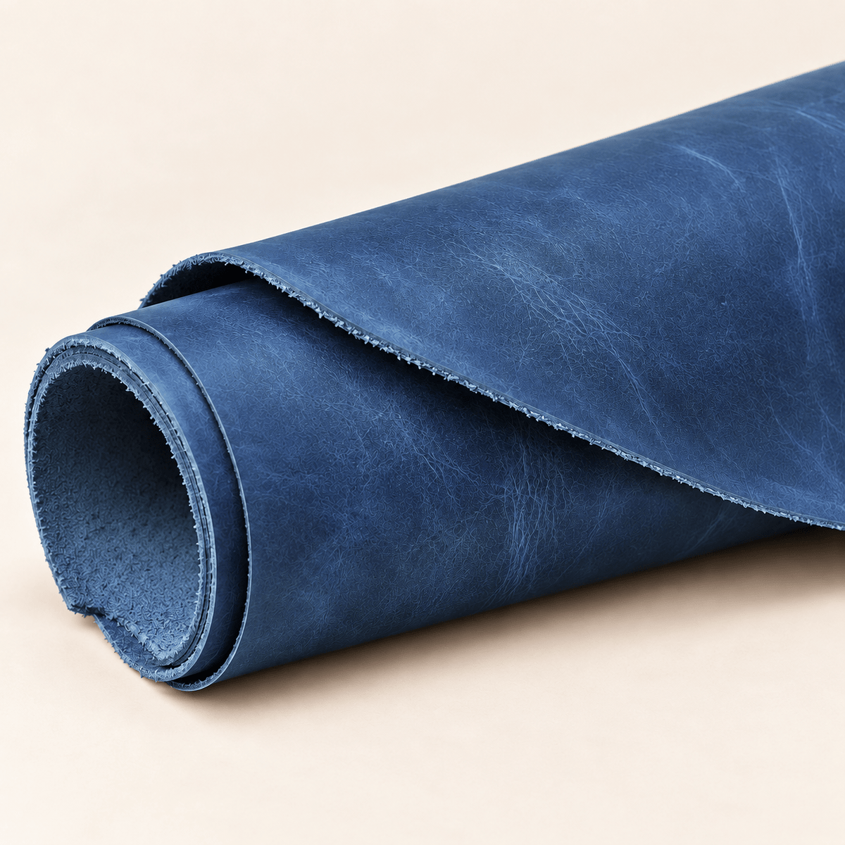 Image with 5. Natural Crazy Horse leather, durable, flexible and characterized by its vintage look. 1.2–1.5 mm – available online at Charlotte's Fabrics