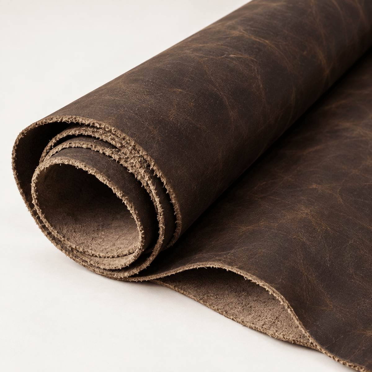 Image of 6. Durable natural Crazy Horse leather with a distinctive vintage look, 2 mm – available online at Šarlotes audumi